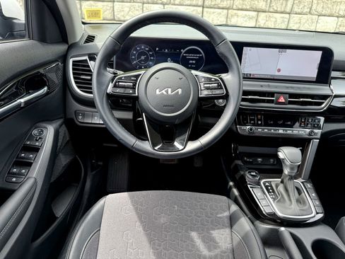 Certified 2024 Kia Seltos S AWD/4WD image 35