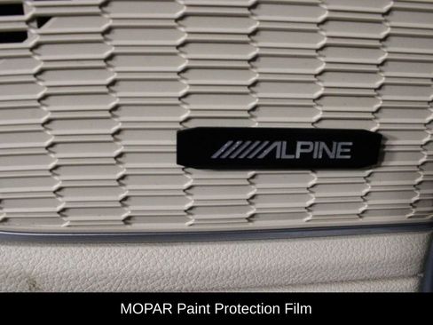 Used 2021 Jeep Grand Cherokee L Limited w/ Luxury Tech Group II image 23