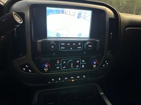 Used 2017 GMC Sierra 1500 SLT AWD/4WD image 18