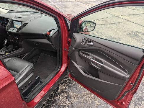 Used 2018 Ford Escape Titanium AWD/4WD image 13