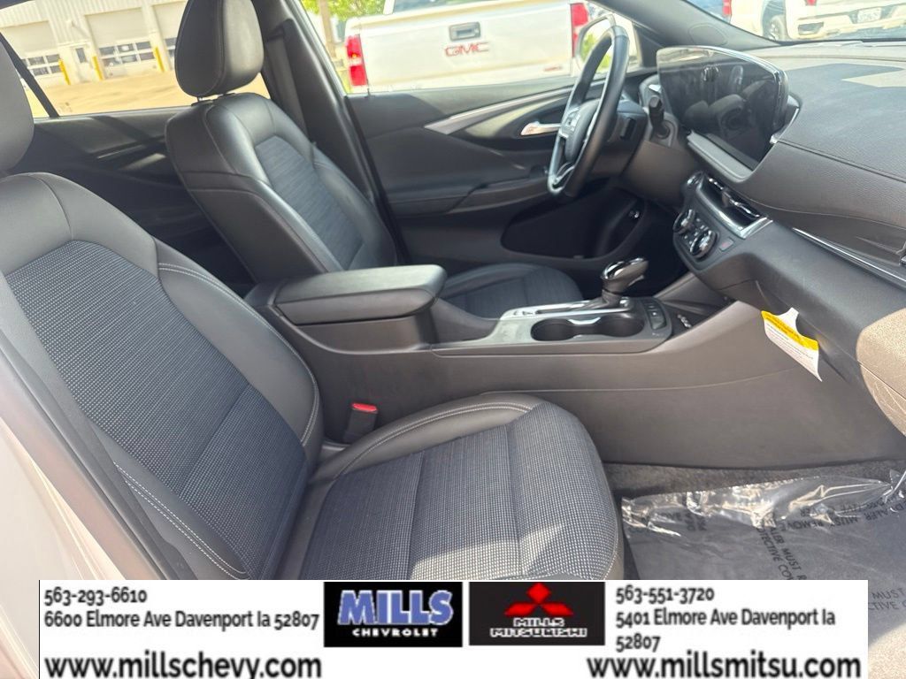 Used 2024 Buick Envista Preferred w/ Convenience I Package FWD image 32
