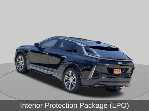 Used 2024 Cadillac Lyriq Luxury AWD/4WD image 3