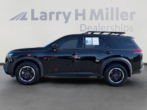 Used 2025 Nissan Pathfinder Rock Creek AWD/4WD image 2