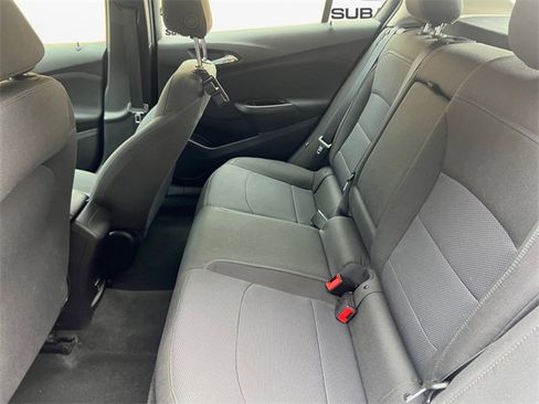 Used 2018 Chevrolet Cruze LT image 10