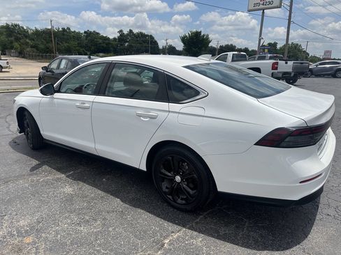 Used 2023 Honda Accord LX image 9