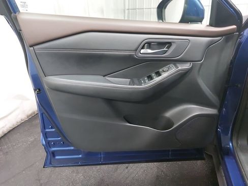 Used 2023 Nissan Rogue SV w/ SV Premium B Package image 27