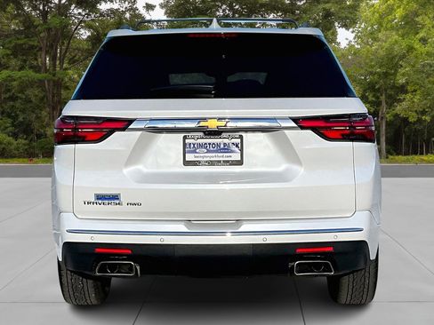 Used 2023 Chevrolet Traverse High Country image 6