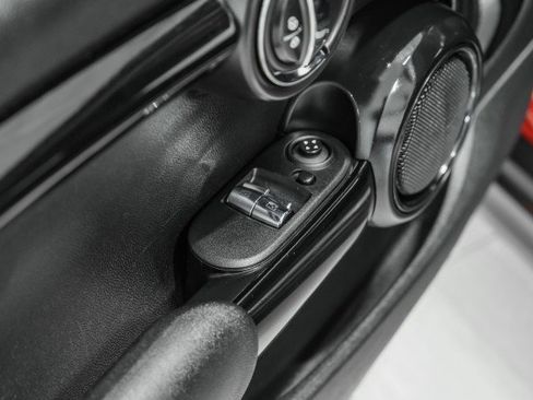 Used 2017 MINI Cooper S image 34