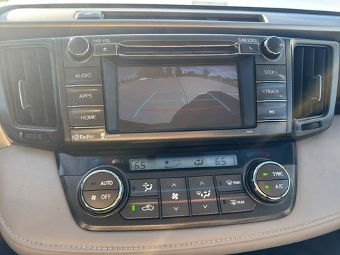 Used 2015 Toyota RAV4 XLE image 19