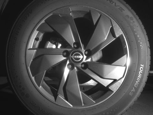 Used 2025 Nissan Rogue SV FWD image 12