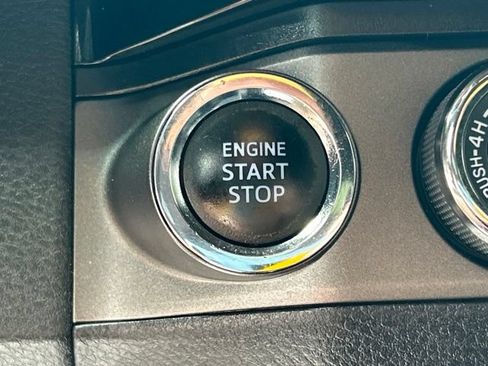 Used 2017 Toyota Tacoma TRD Sport w/ Tow Package (A/T) AWD/4WD image 53