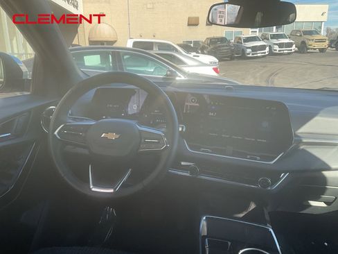 Used 2025 Chevrolet Equinox LT image 14