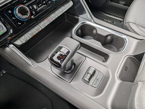 New 2026 GMC Sierra 1500 Denali w/ LPO, Black Badging Package AWD/4WD image 16