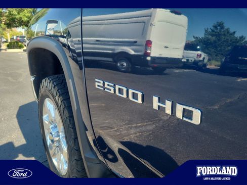 Used 2022 Chevrolet Silverado 2500 LTZ w/ LTZ Plus Package AWD/4WD image 23