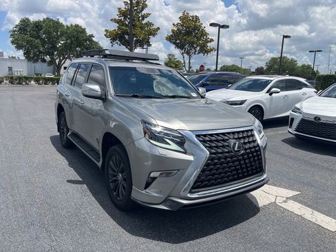 Used 2023 Lexus GX 460 Luxury w/ Sport Design Package AWD/4WD image 8