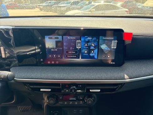 New 2026 Nissan Kicks SV w/ Charging Package FWD image 12