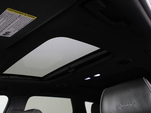 Used 2023 Buick Enclave Avenir w/ Avenir Technology Package image 16