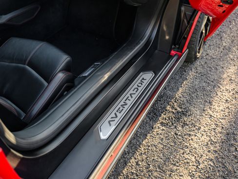 Used 2013 Lamborghini Aventador LP 700-4 image 29