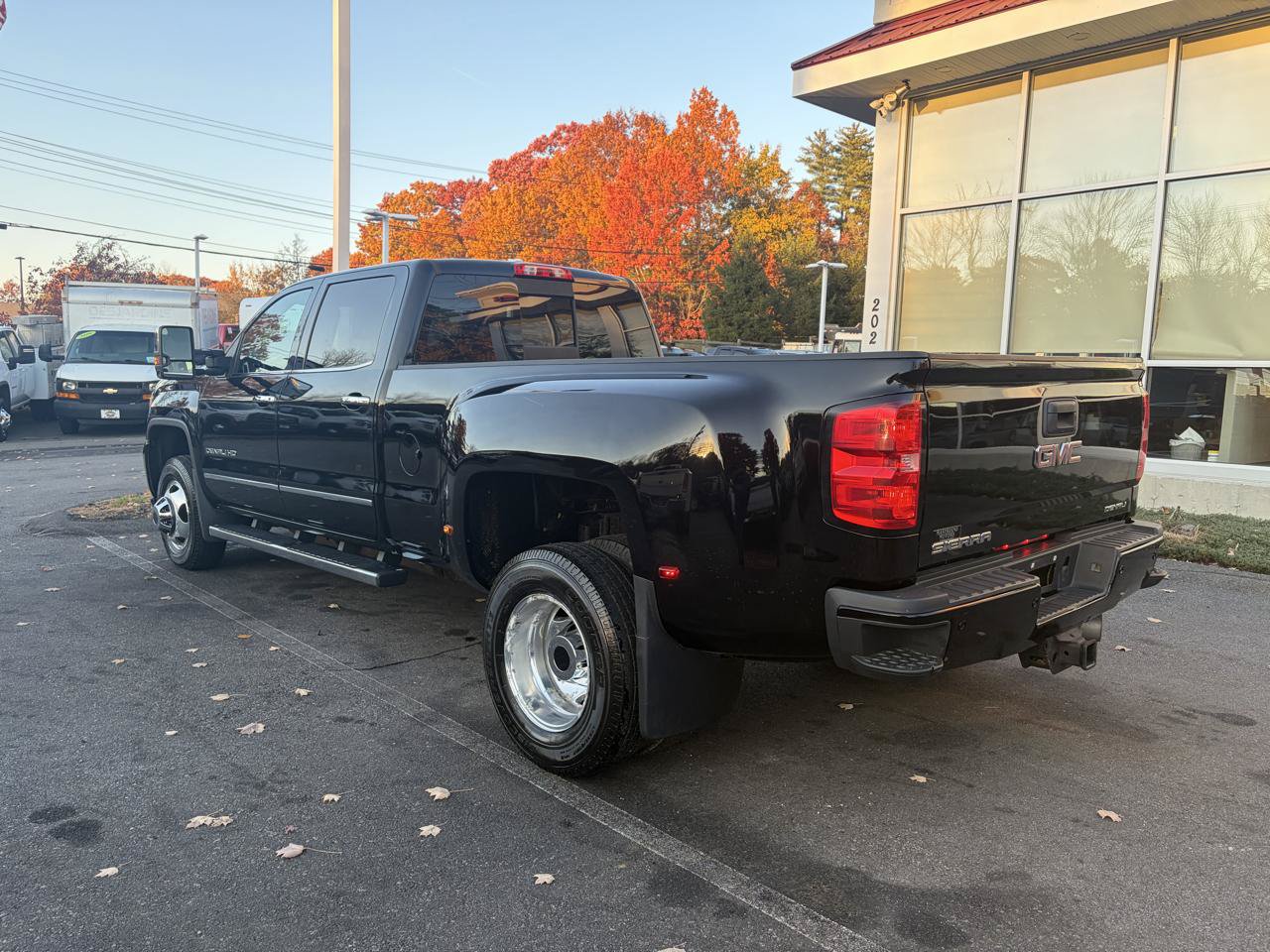 Used 2015 GMC Sierra 3500 Denali w/ Duramax Plus Package AWD/4WD image 8
