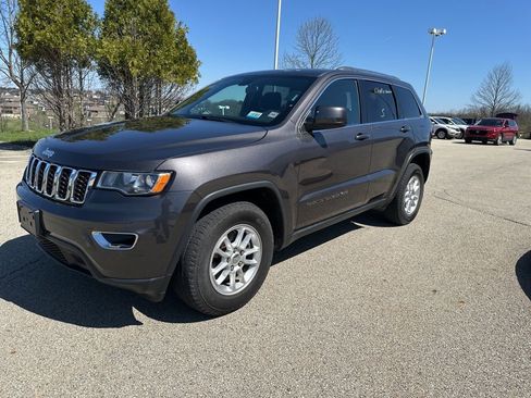 Used 2020 Jeep Grand Cherokee Laredo image 7