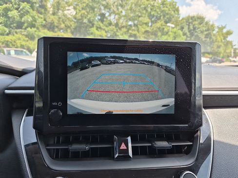 Used 2024 Toyota Corolla LE FWD image 23