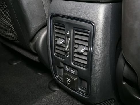 Used 2019 Jeep Grand Cherokee Limited AWD/4WD image 21