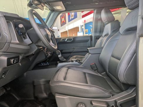 New 2025 Ford Bronco Big Bend w/ Black Diamond Package AWD/4WD image 13