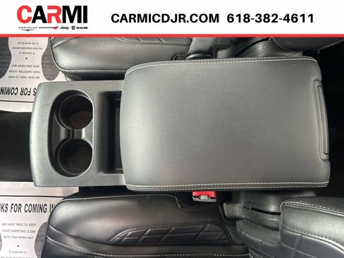 Used 2018 Ford Explorer Platinum AWD/4WD image 34