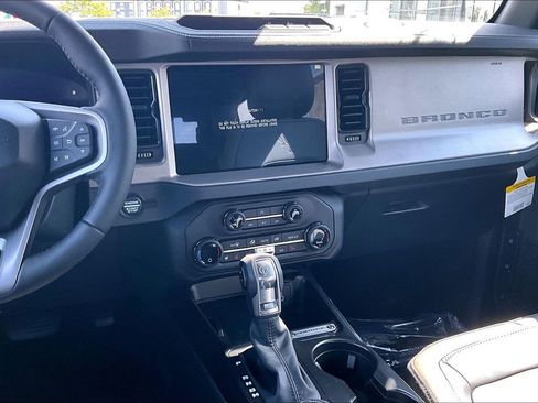 New 2026 Ford Bronco Outer Banks AWD/4WD image 7