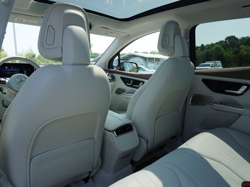 Certified 2023 Mercedes-Benz EQE 500 4MATIC SUV image 40