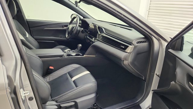 Used 2025 Toyota Camry SE FWD image 21