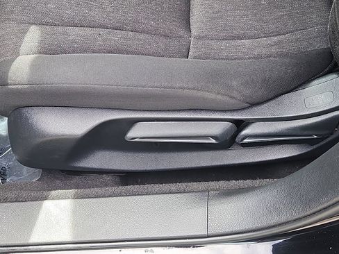 Certified 2025 Honda Accord LX image 17