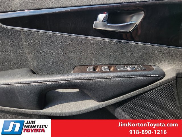 Used 2017 Kia Sorento EX w/ EX Premium Package FWD image 24