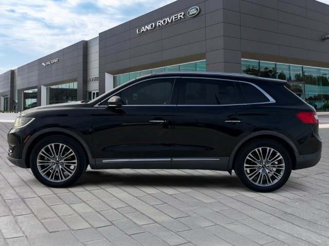 Used 2016 Lincoln MKX Reserve w/ Climate Package FWD image 2