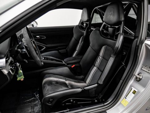 Used 2018 Porsche 911 GT3 w/ Sport Chrono Package image 34