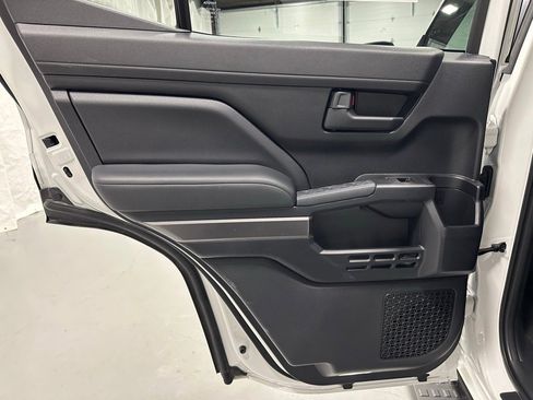 Used 2025 Toyota 4Runner TRD Off-Road image 42