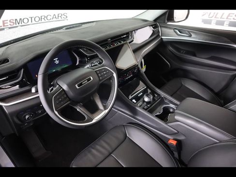 New 2024 Jeep Grand Cherokee Limited 4xe w/ Luxury Tech Group II AWD/4WD image 15