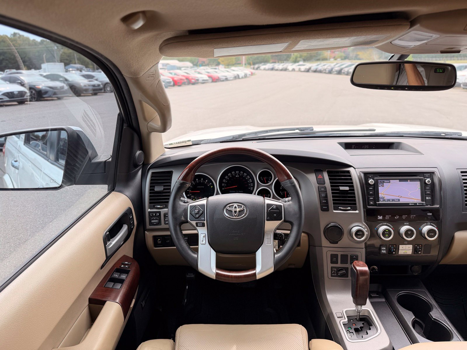 Used 2015 Toyota Sequoia Platinum RWD image 45