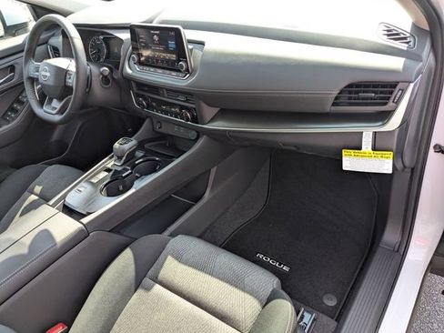 New 2026 Nissan Rogue SV w/ Cold Weather Package FWD image 34