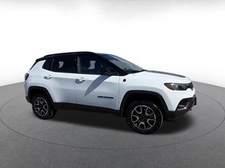 Used 2025 Jeep Compass Trailhawk AWD/4WD video 2