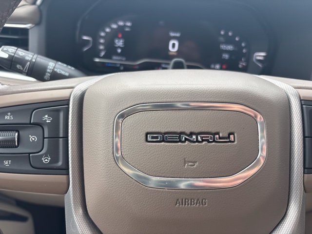 Used 2023 GMC Yukon Denali w/ Advanced Technology Package AWD/4WD image 37