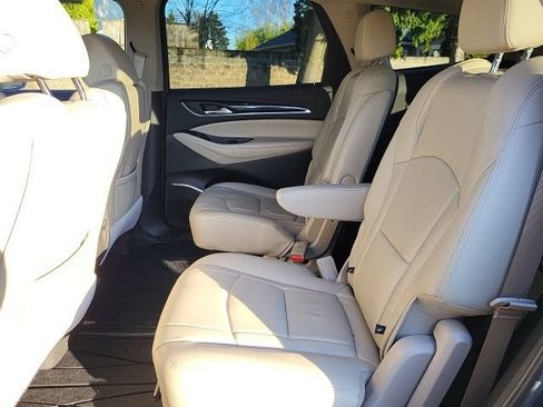 Used 2019 Buick Enclave Essence image 15