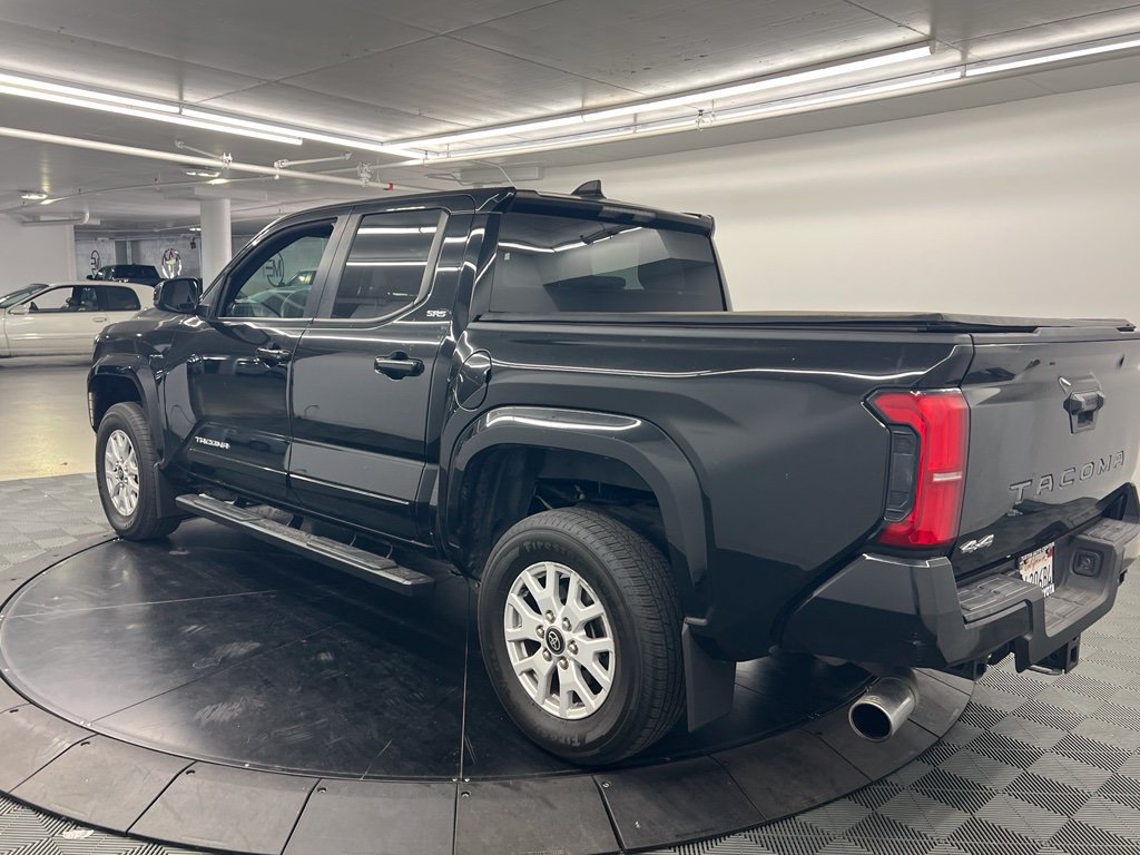 Used 2024 Toyota Tacoma SR5 AWD/4WD image 4