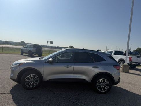 Used 2022 Ford Escape SEL AWD/4WD image 6