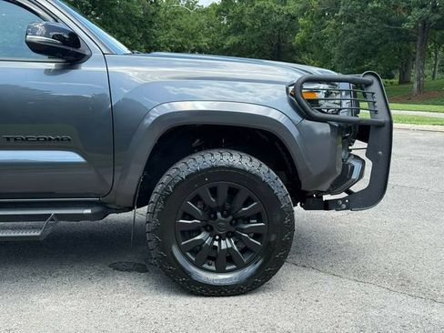 Used 2021 Toyota Tacoma Limited w/ Nightshade Package AWD/4WD image 12
