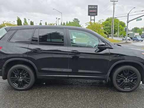Used 2019 Honda Passport Sport image 2