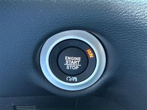 New 2025 Chrysler Voyager LX image 31