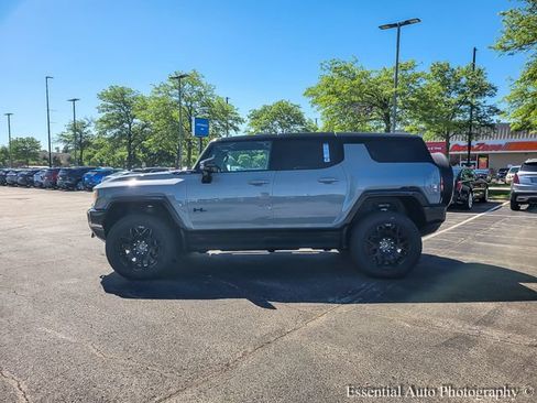 New 2026 GMC Hummer EV SUV w/ LPO, Dark Essentials Package AWD/4WD image 5