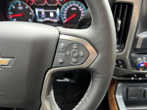 Used 2017 Chevrolet Silverado 1500 High Country image 27