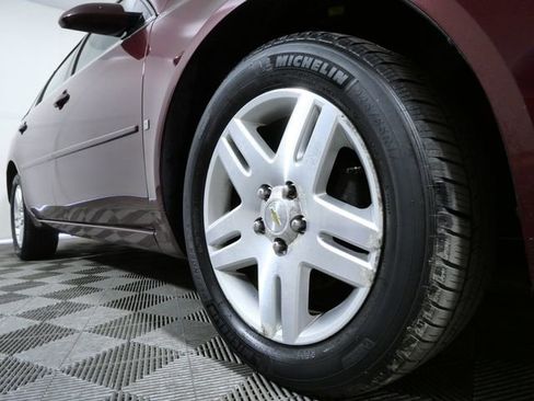 Used 2007 Chevrolet Impala LT FWD image 2